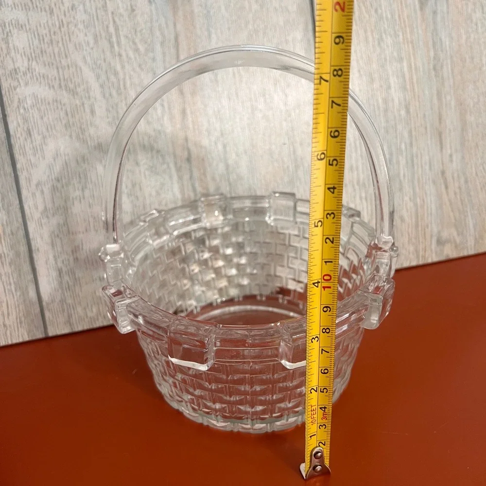 Vintage‎ Clear Pressed Glass Basketweave Candy Dish with Handle Decorative Bowl